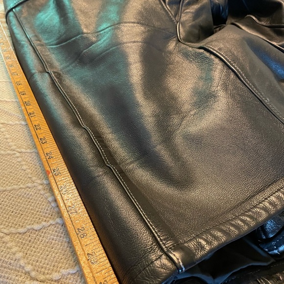 Heavy leather motorcycle riding jacket - Picture 14 of 16